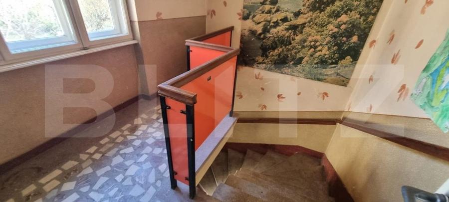 Casă individuală cu 7 camere cu Garaj în Sebeș