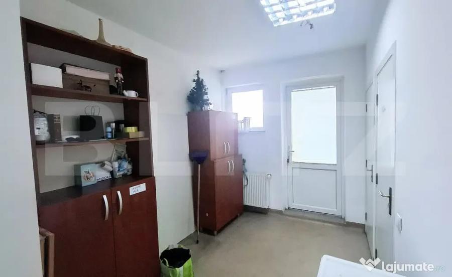 Spațiu comercial, de 120 mp, în Florești