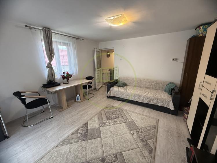 Apartament cu 2 camere decomandat în Bariera Vâlcii