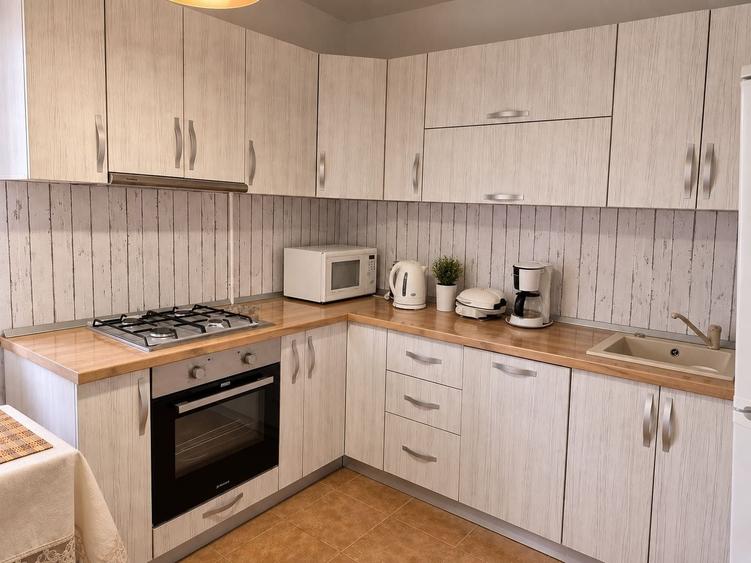 Apartament cu 3 camere decomandat în Obcini