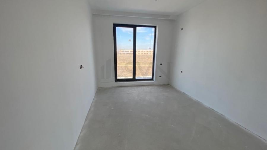 Casă individuală cu 4 camere cu Teren 350 Mp în Tunari