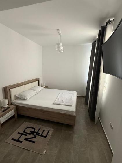 Apartament cu 2 camere semidecomandat, mobilat în Nord