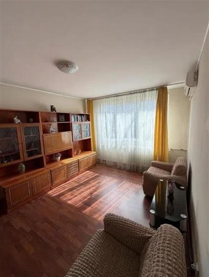 Apartament cu 3 camere decomandat, mobilat în Brâncoveanu