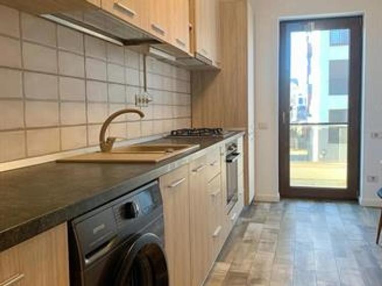 Apartament cu 2 camere decomandat, mobilat în Sisești