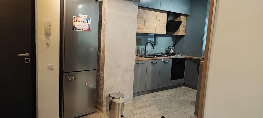Apartament cu 4 camere decomandat, mobilat în Drumul Taberei