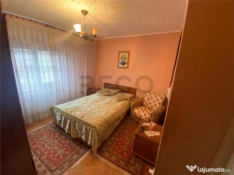 Apartament cu 3 camere decomandat în Central