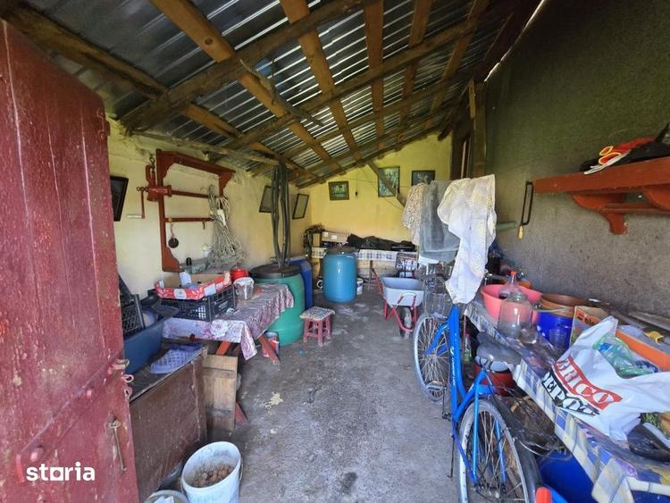 Casă cu 2 camere cu Teren 3751 Mp în Hârsești