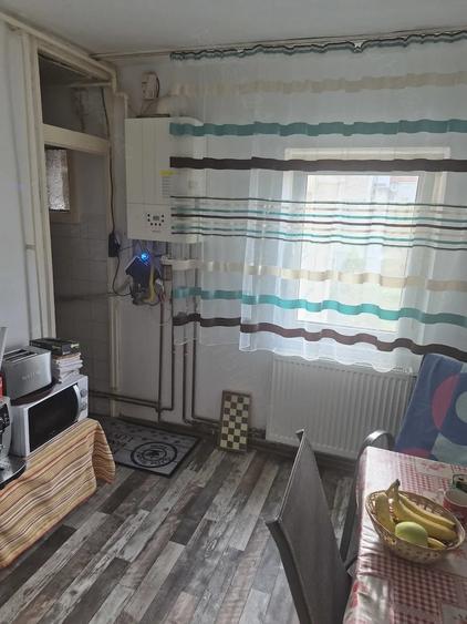 Apartament cu 2 camere decomandat în Steaua