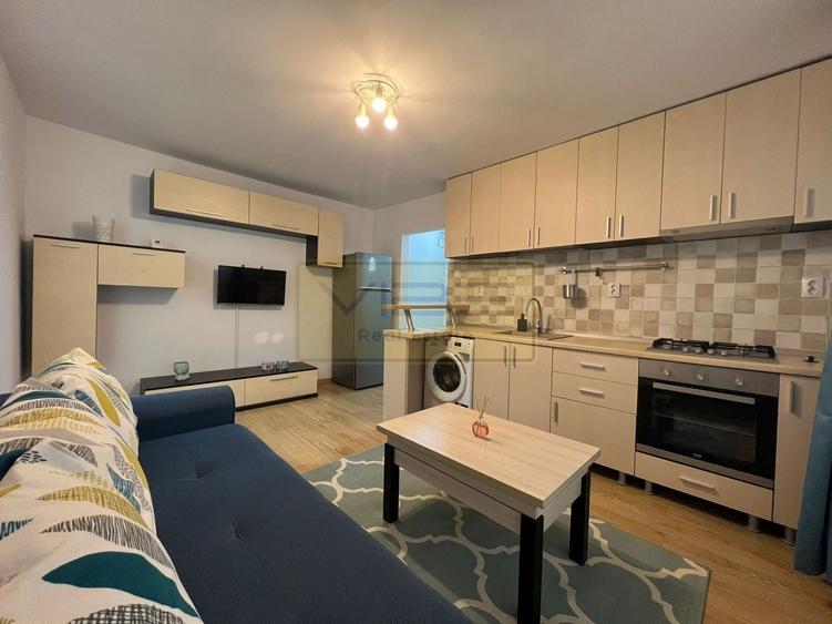 Apartament cu 2 camere decomandat, mobilat în Podu Roș