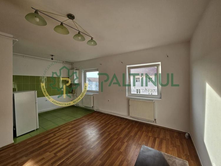 Apartament cu 2 camere decomandat în Ștefan cel Mare