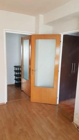 Apartament cu 2 camere semidecomandat în Decebal