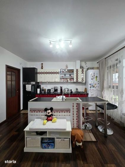 Casă cu 4 camere în Central