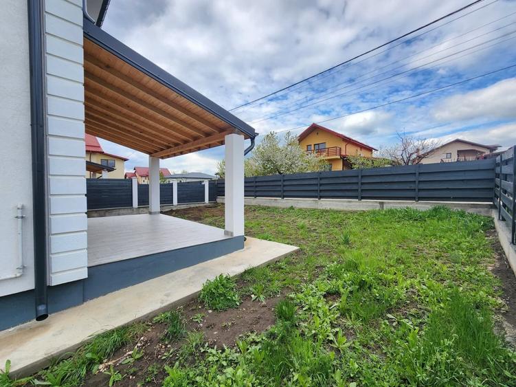 Casă individuală cu 4 camere cu Canalizare în Valea Adâncă