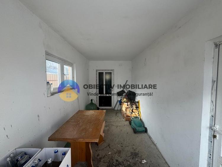 Casă cu 2 camere cu Teren 194 Mp în Gara Veche