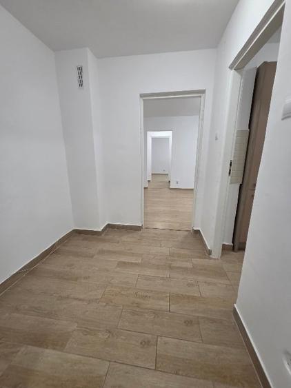 Apartament cu 3 camere semidecomandat, mobilat în Obor