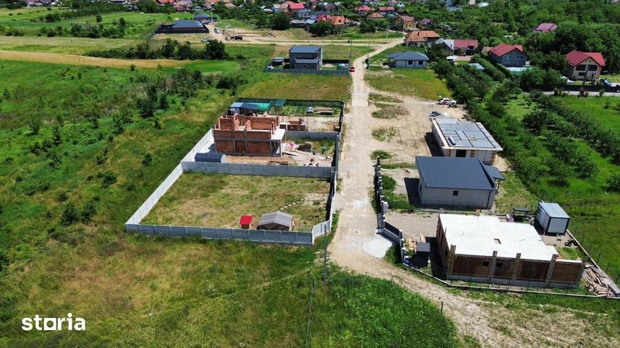 Teren de 555 mp, în Mioveni