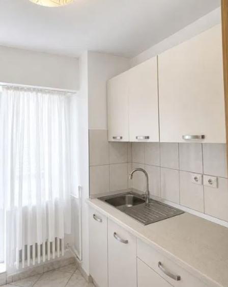 Apartament cu 3 camere decomandat, mobilat în 13 Septembrie — fotografia 3