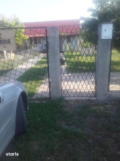Teren de 4200 mp, în Corbu