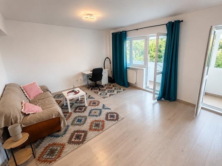 Apartament cu 2 camere decomandat în Drumul Taberei