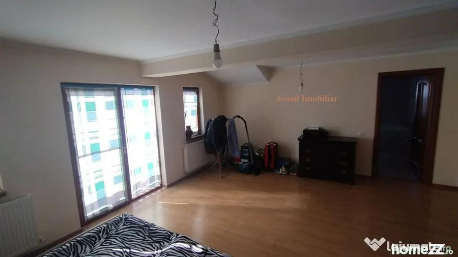 Casă cu 5 camere cu Teren 440 Mp în Valu lui Traian