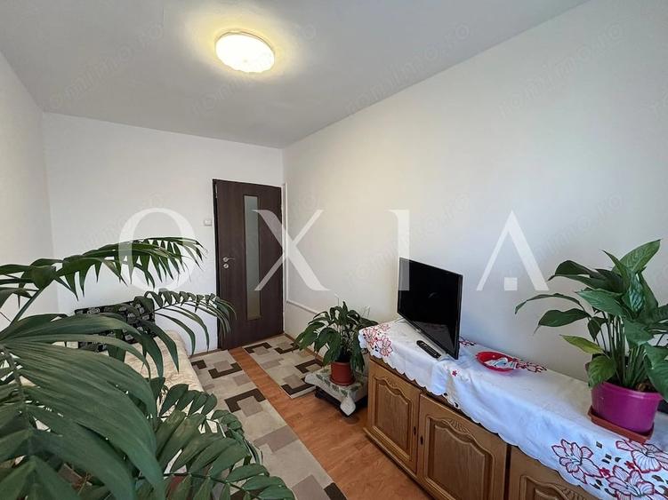 Apartament cu 3 camere semidecomandat în Gheorghe Lazăr