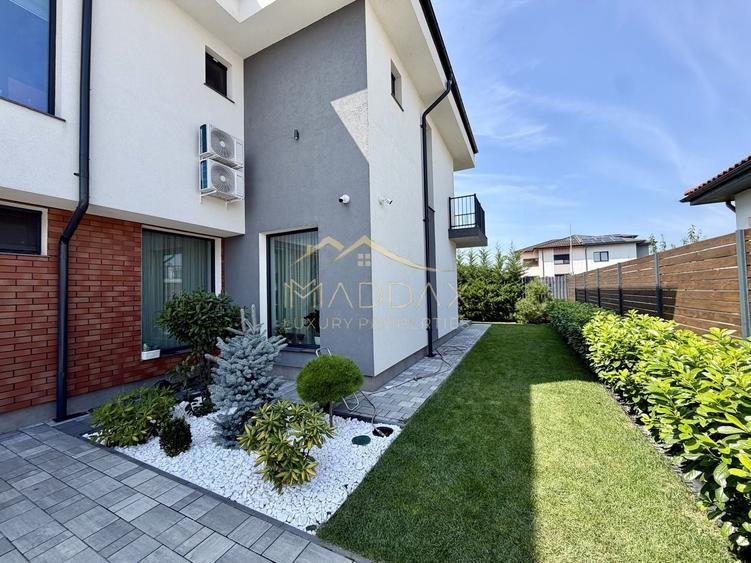 Duplex cu 5 camere cu Canalizare în Central