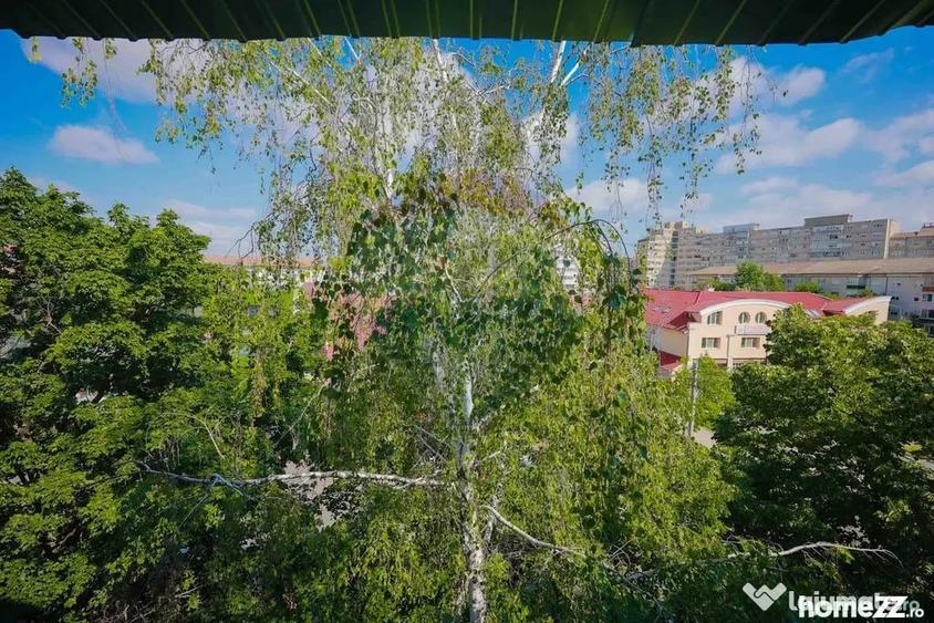 Apartament cu 3 camere decomandat în Dacia