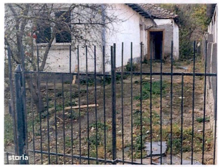 Casă cu 2 camere în Central