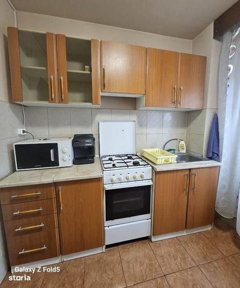 Apartament cu 2 camere de inchiriat str. Aleea Calinului - 10