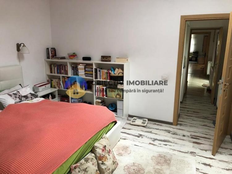 Casă individuală cu 3 camere cu Canalizare în Central