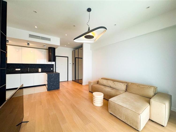 Apartament cu 3 camere decomandat, mobilat în Floreasca