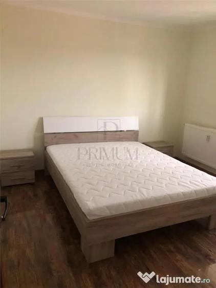 Apartament cu 3 camere decomandat în Lunei