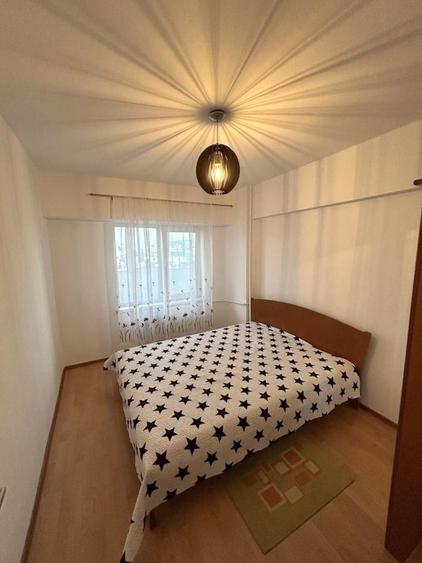 Apartament cu 3 camere decomandat în Obor