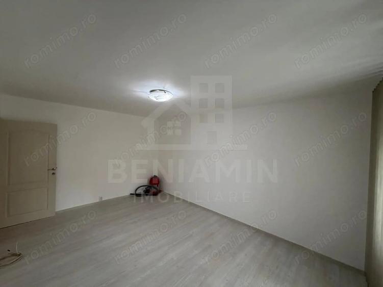 Apartament cu 2 camere decomandat în Sărari