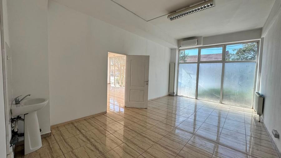 Spațiu comercial, de 161 mp, în Iosia-Nord