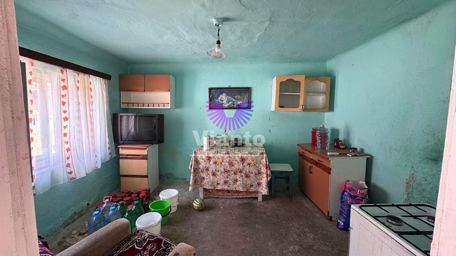 Casă individuală cu 3 camere cu Canalizare în Central