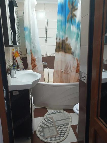 Casă cu Teren 950 Mp în Cărpiniș