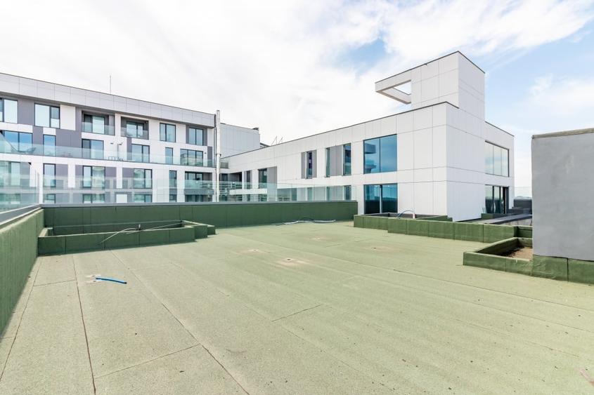 Penthouse cu 5 camere decomandat în Aviației