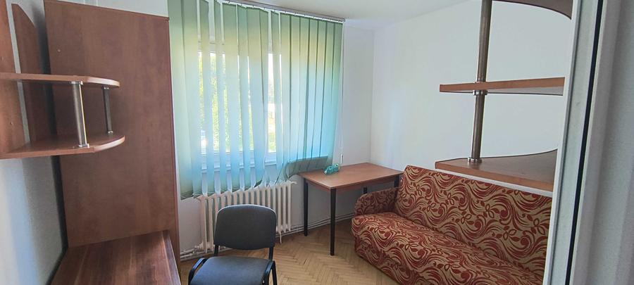 Apartament cu 4 camere semidecomandat în Mănăștur