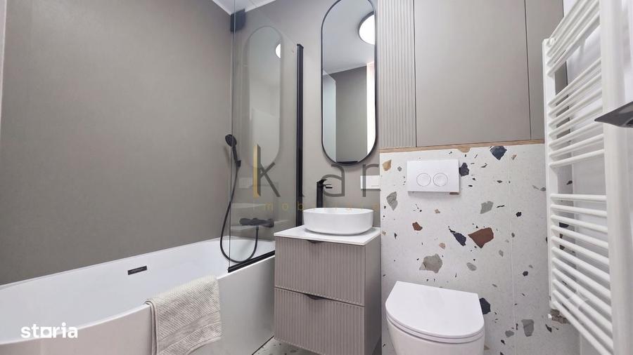 Apartament cu 3 camere semidecomandat în Calea Turzii