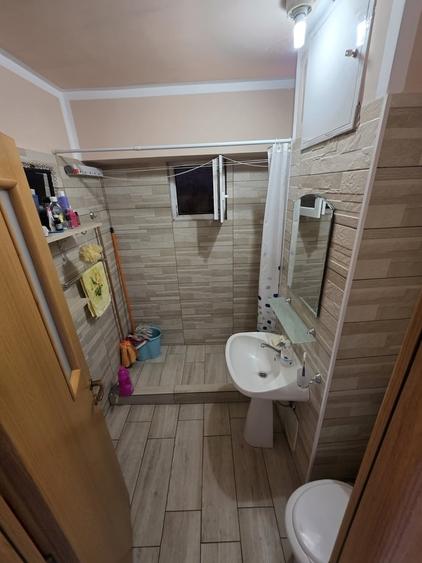 Apartament cu 3 camere decomandat în Doamna Ghica