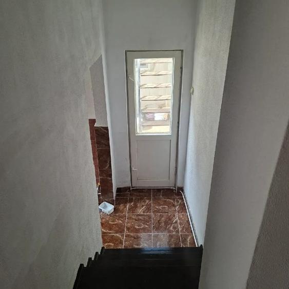Apartament cu 3 camere semidecomandat în 13 Septembrie