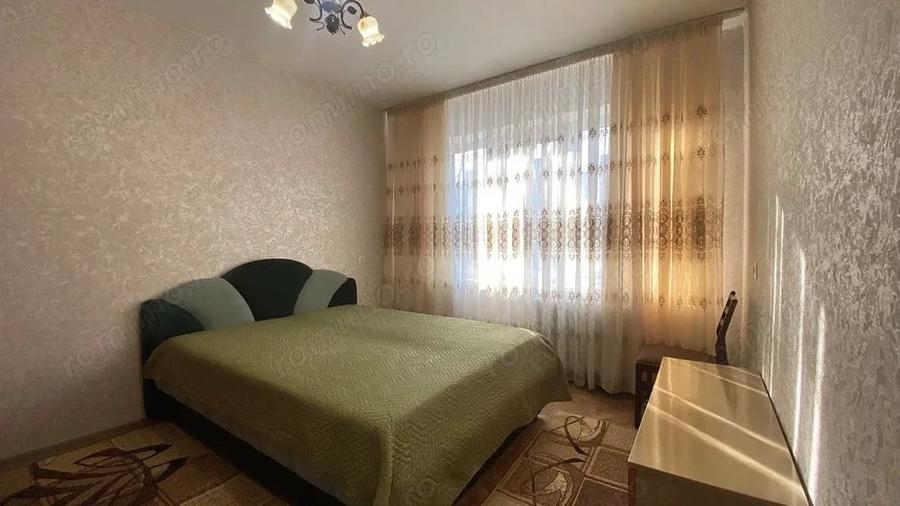 Garsonieră decomandată în Girocului