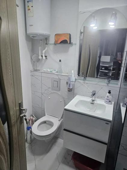 Garsonieră decomandată în Central
