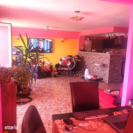 Casă cu 5 camere cu Teren 1786 Mp în Central