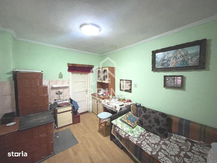 Casă cu 4 camere în Suseni