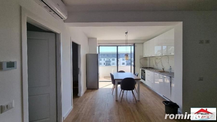 Apartament cu 3 camere în Micro 16