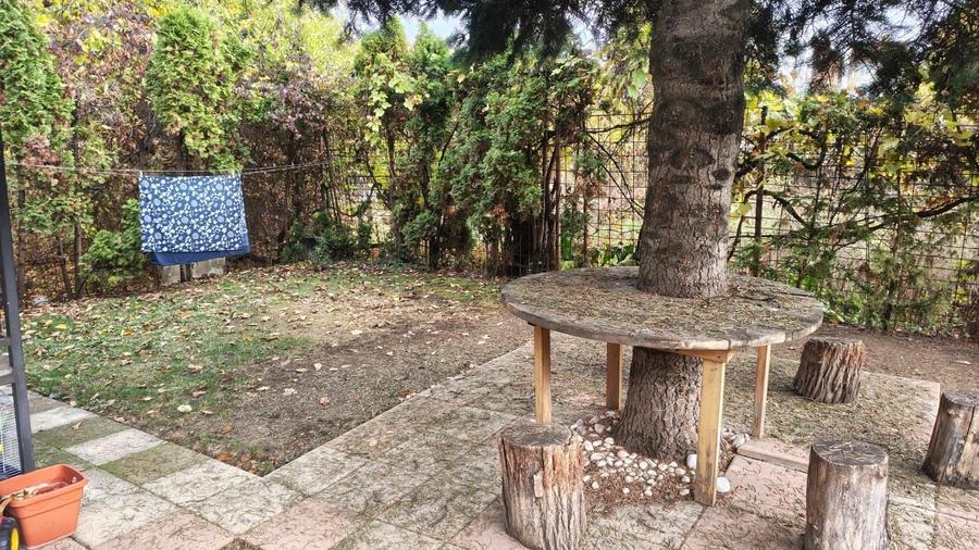 Casă individuală cu 5 camere cu Canalizare în Andrei Mureșanu