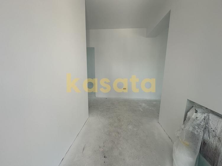 Casă individuală cu 4 camere cu Canalizare în Domnești