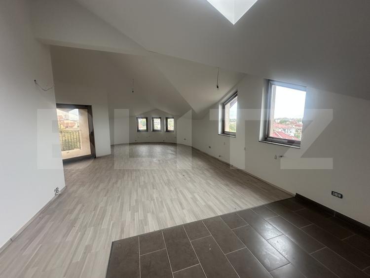Apartament cu 3 camere semidecomandat în Aurel Vlaicu